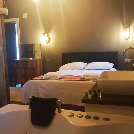 فيلة Villa Oezuem Calis *