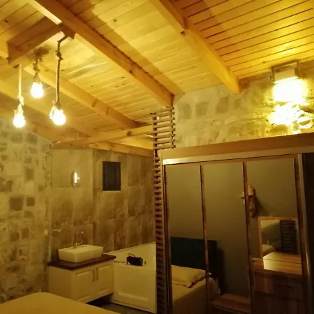 Villa Oezuem Calis فيلة *